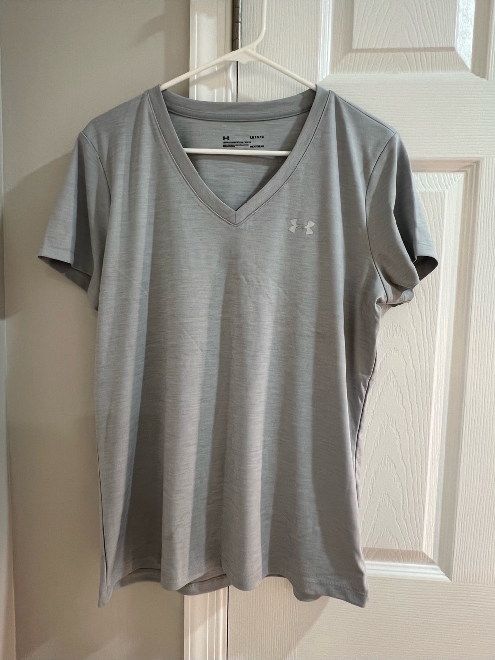 Under Armour Women's V-Neck Short Sleeve Tee - Light Gray